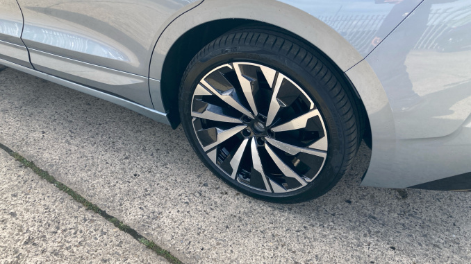 Skoda Enyaq 220kW 85x Sportline 82kWh 4x4 5dr Auto Electric Estate - Image 22